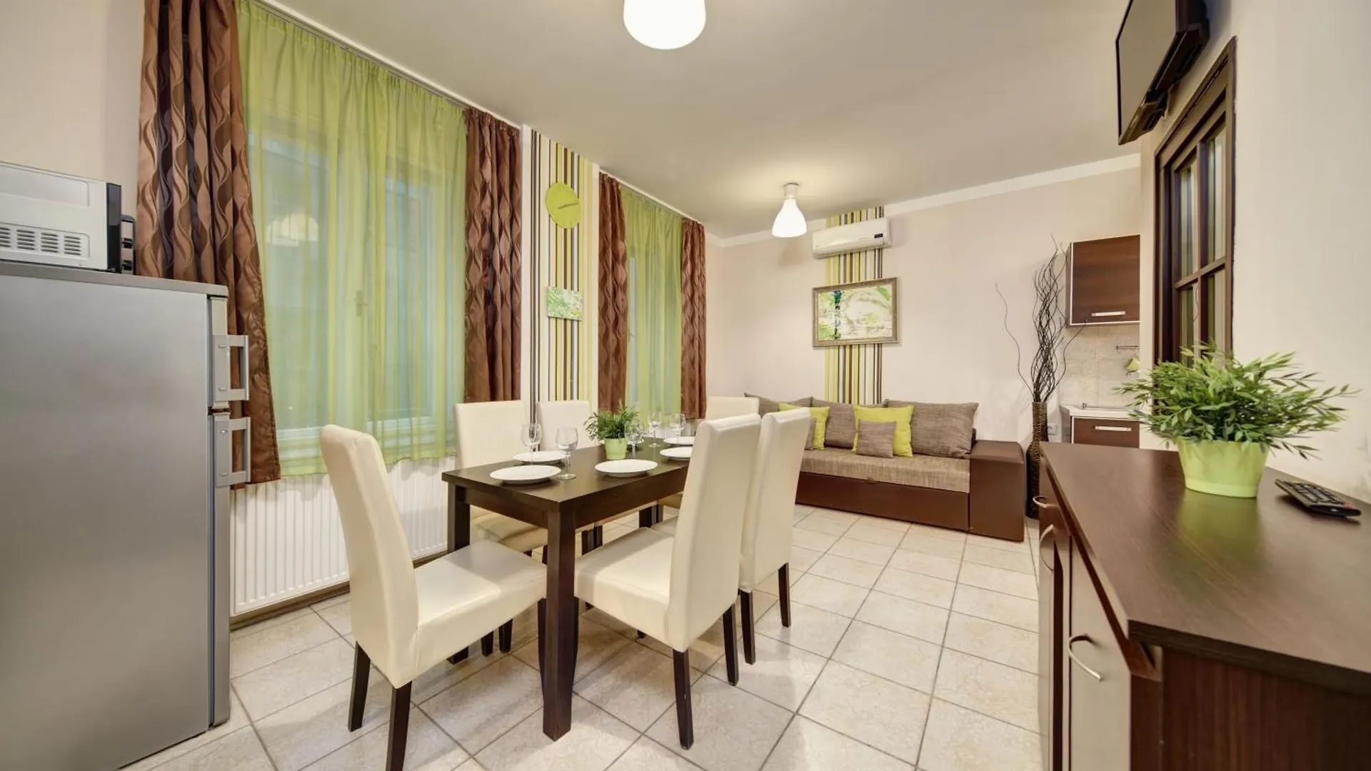 Central Walk Fashionstreet Apartmnts Budapest