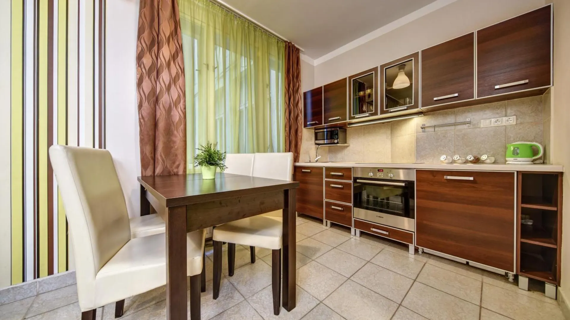 Central Walk Fashionstreet Apartmnts Budapest Apartment